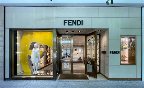 fendi stores in nj.